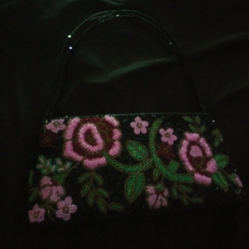 🎉🎊Hand Beaded Purse